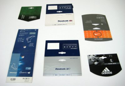 Colgadores de carton